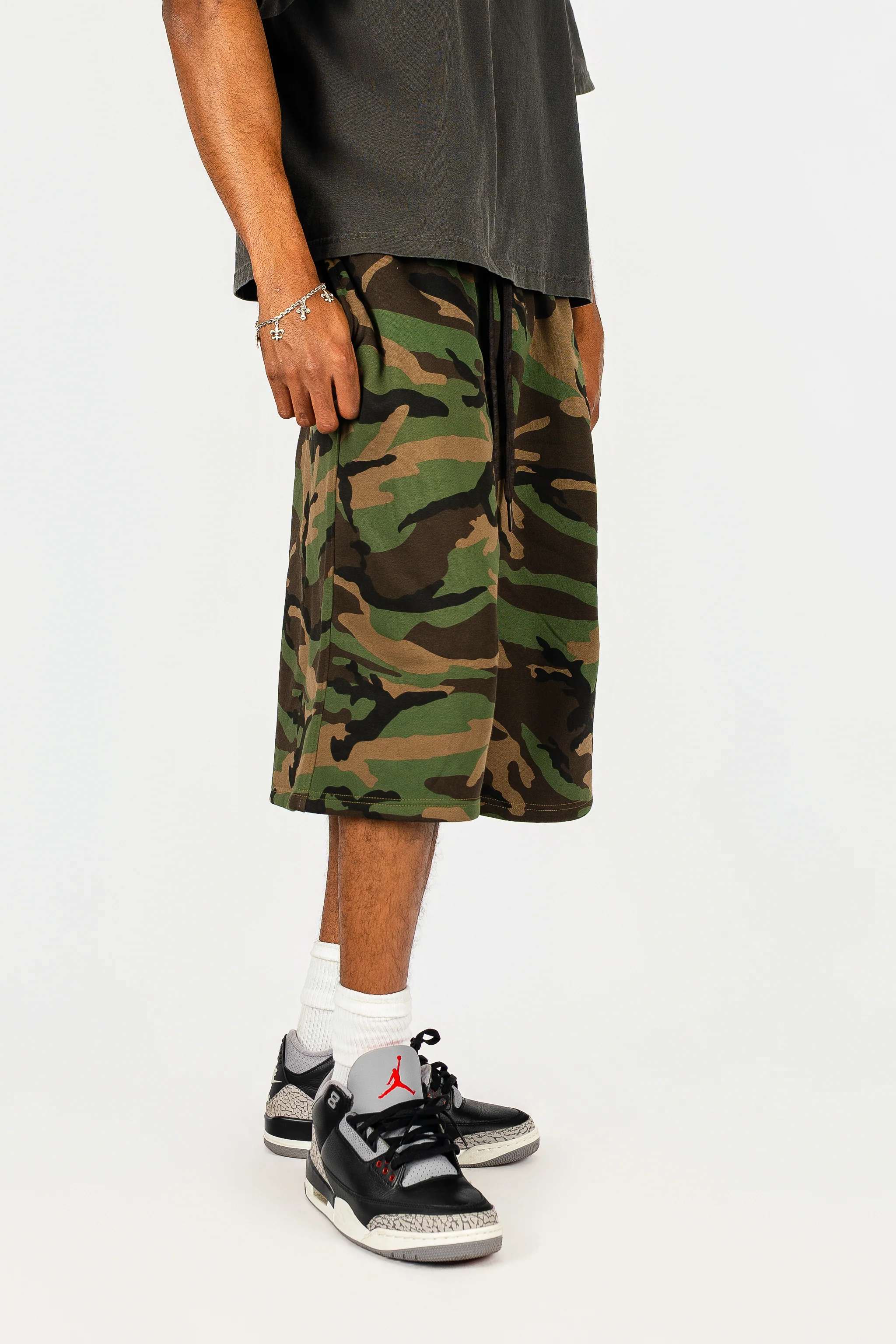 Long Fleece Baggy Shorts - Image 8