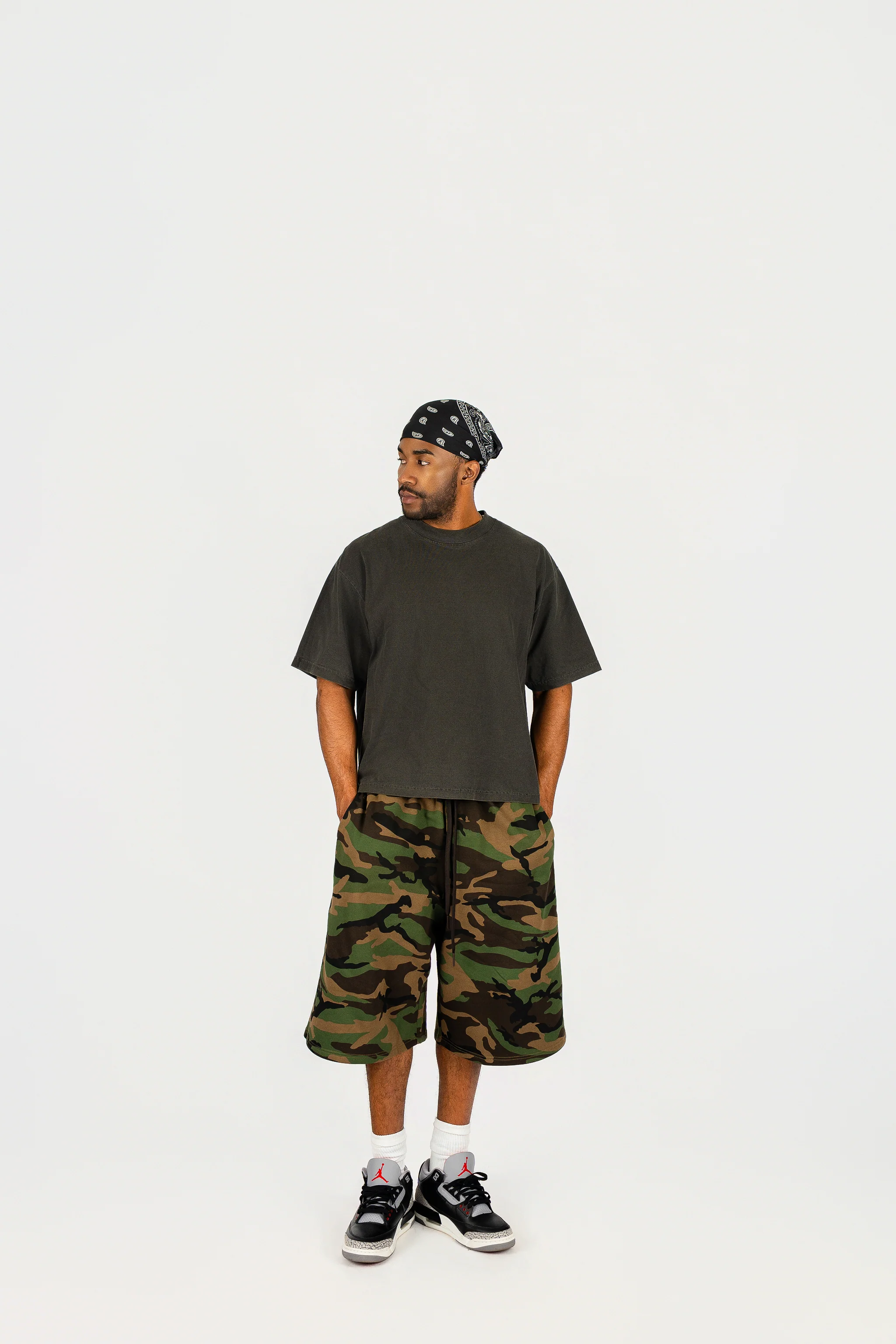 Long Fleece Baggy Shorts - Image 9